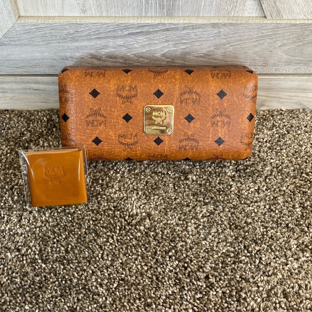 NEW MCM Men’s Women's Brown Sunglasses Case Cloth Unisex